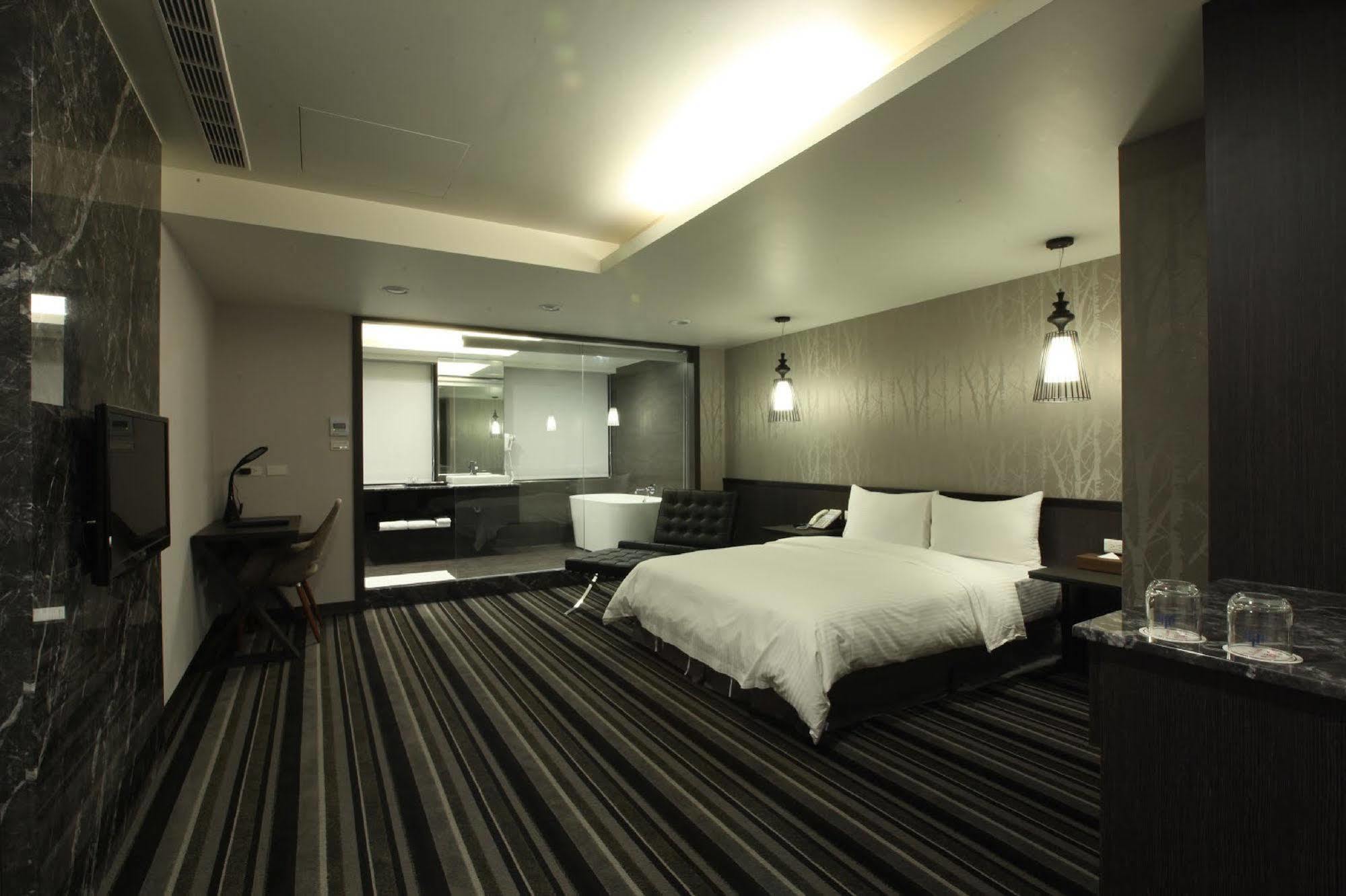 Sun Sweet Hotel Luodong Exterior photo