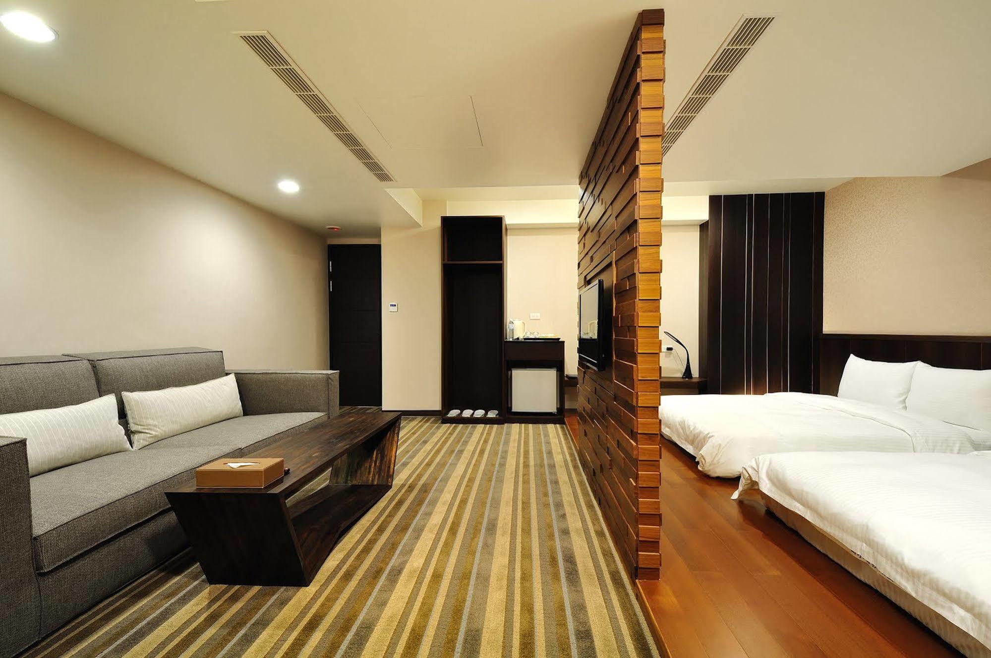 Sun Sweet Hotel Luodong Exterior photo